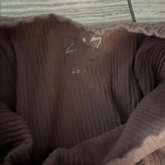 24/7 Ribbed Tank Tops - Picture 3 of 5